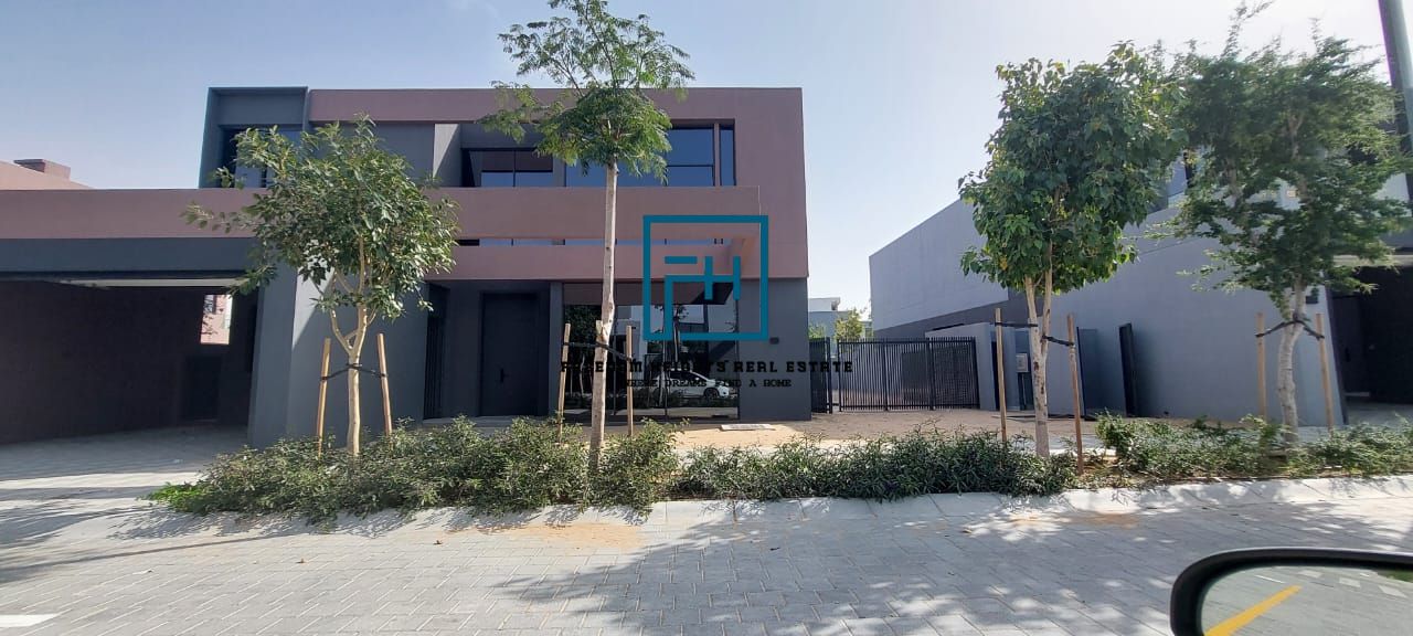 Signature G+2 5 bedroom villa available for rent