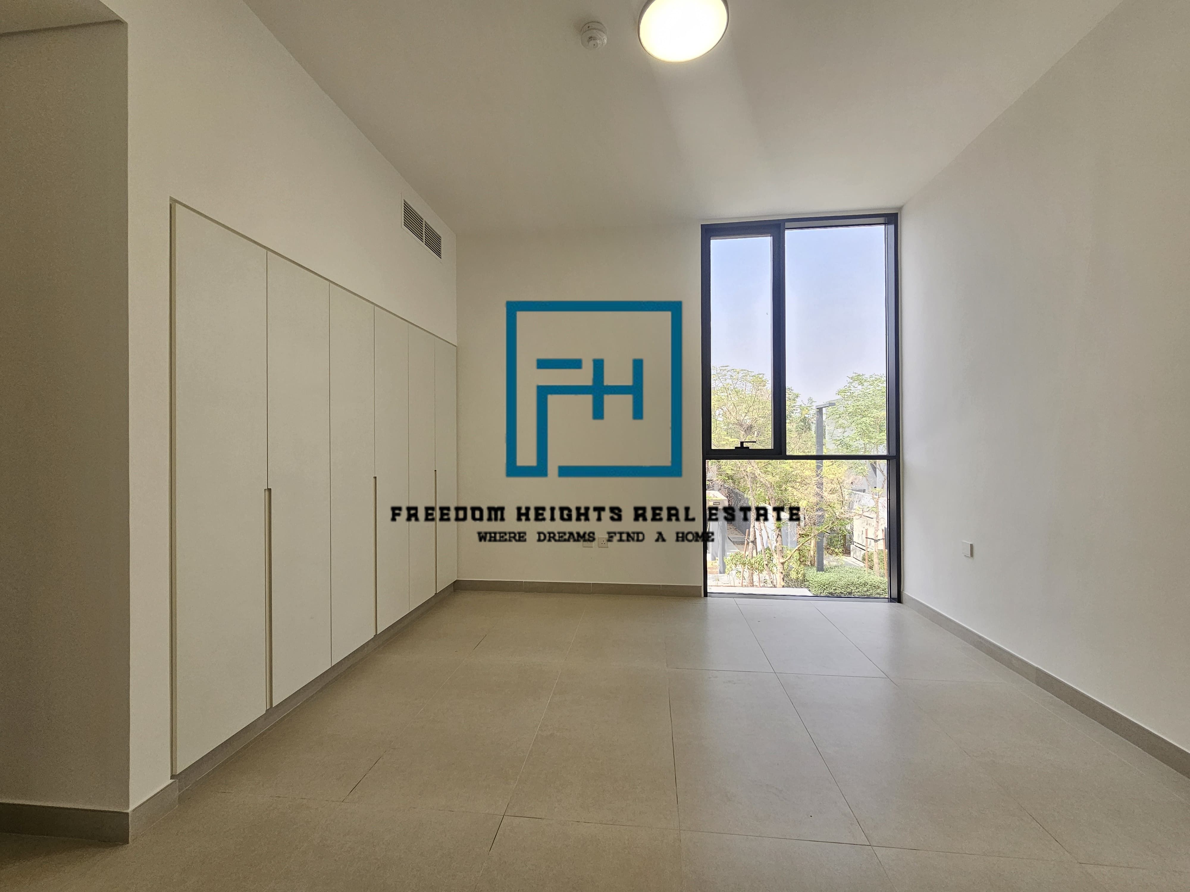 *** 4 bedrooms upgraded villa | for rent | Robinia Masaar ***