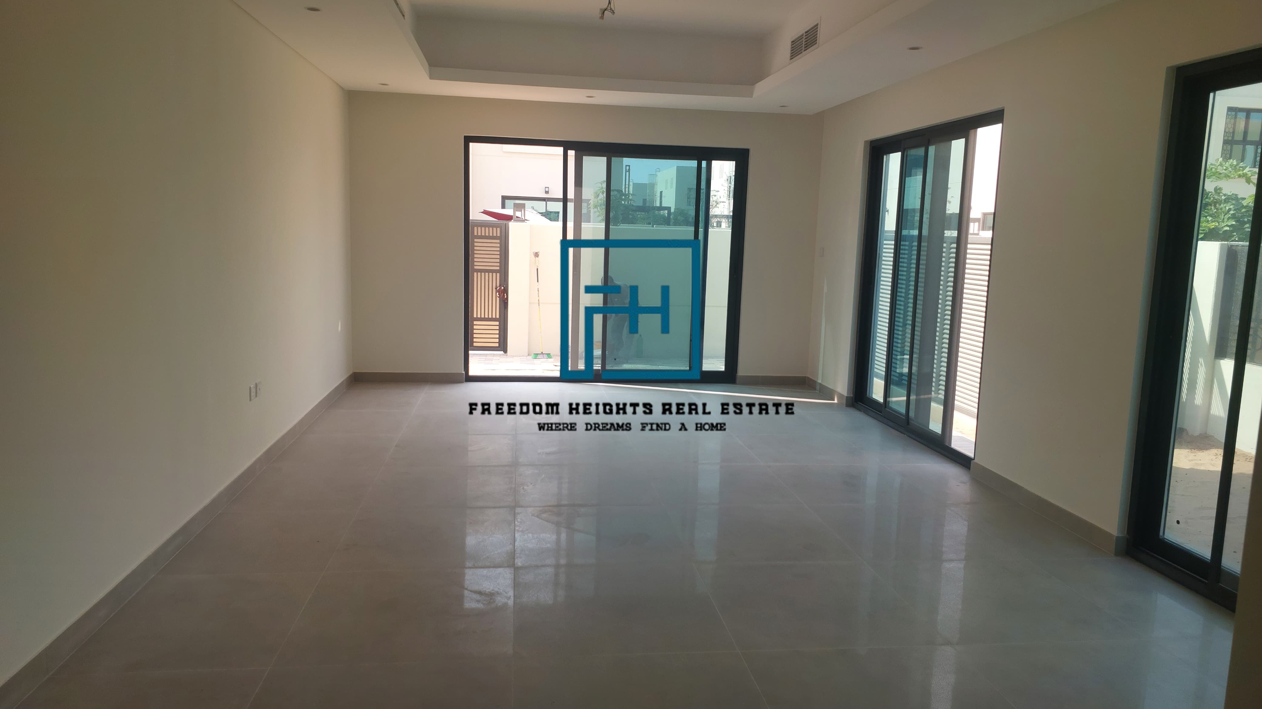 3 BR corner villa / Maidroom/ Brand new / for rent / Phase 4