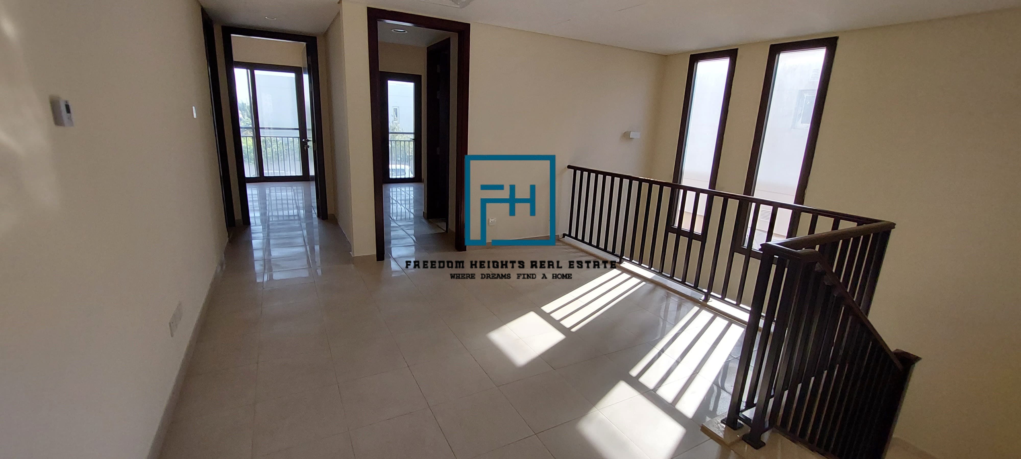 4Bedrooms Villa/ Maid room/ for rent/ Al zahia ( Juri block)