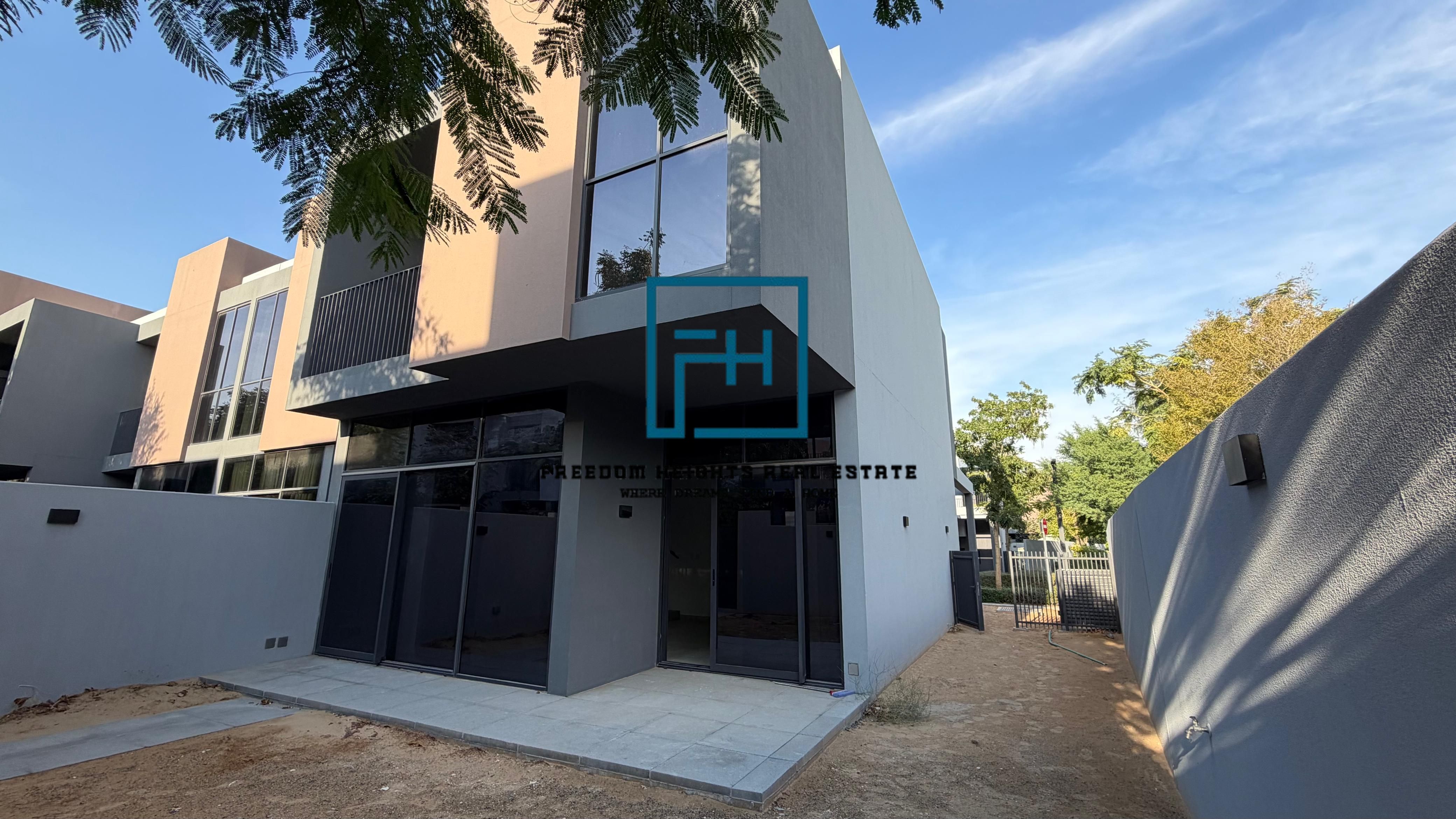 Stunning 3 bedrooms unit is available for rent in Sendian /Masaar