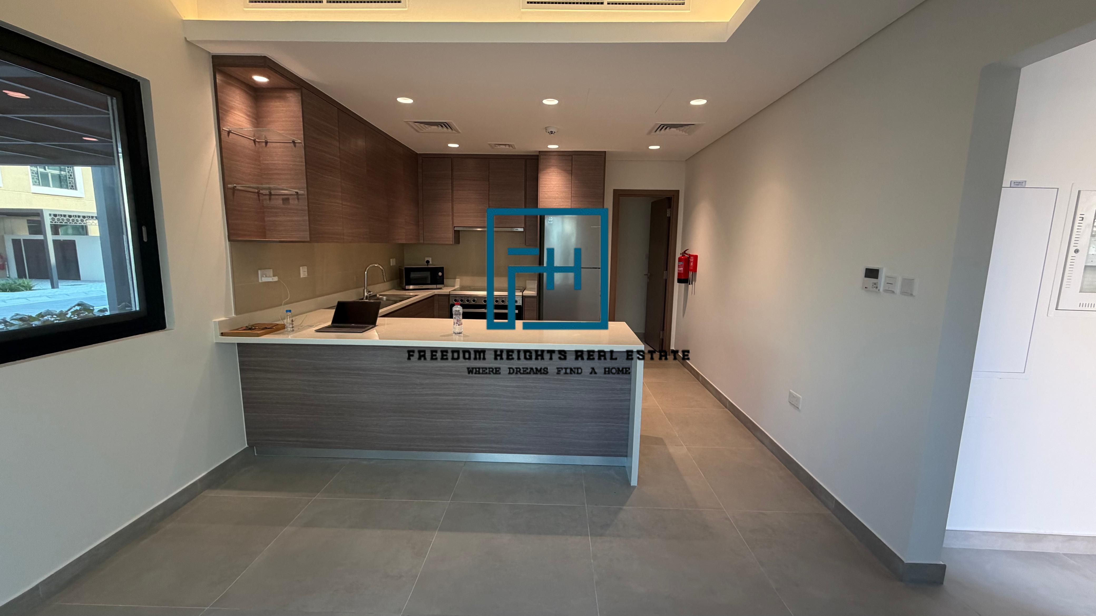 Stunning 3 bedrooms / 50% electricity in solar System/ BRAND new/ for rent