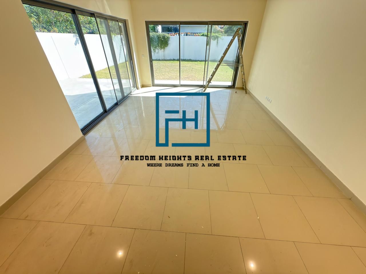 Elegant 3 bedrooms villa/ Garden area/Luxury living/ for rent/ Al zahia