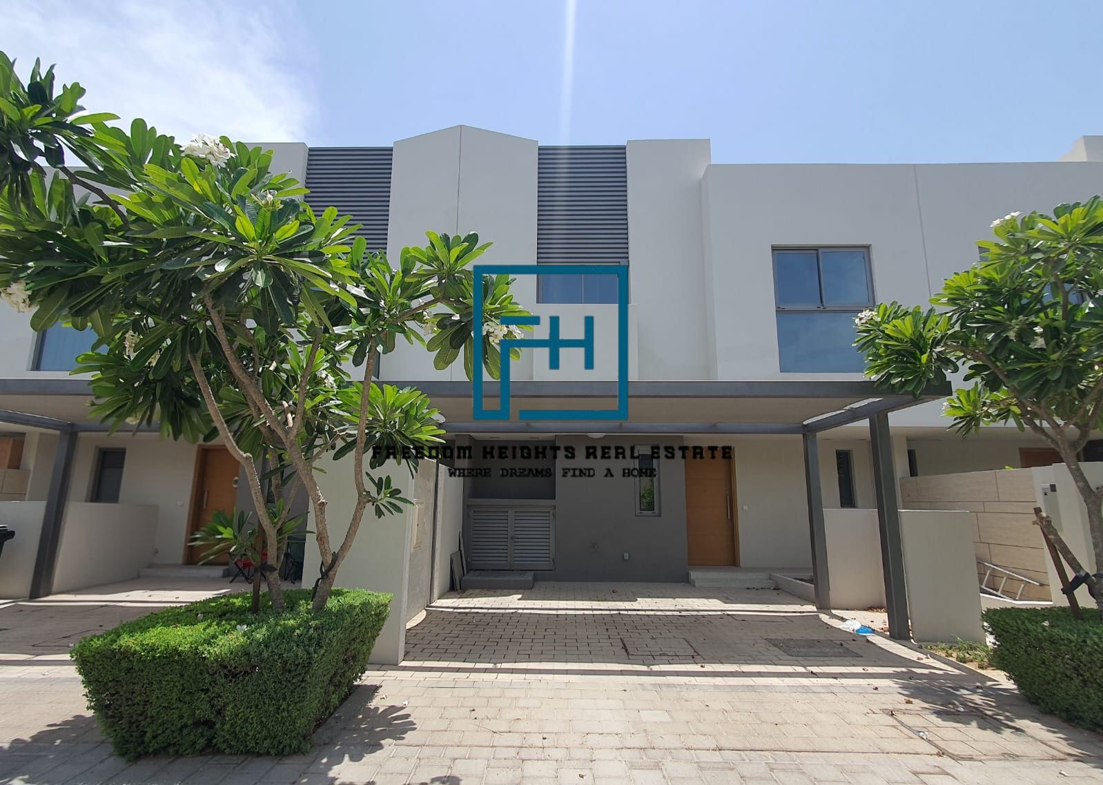 Premium 3-Bedroom Townhouse for Rent – Al Zahia, Sharjah