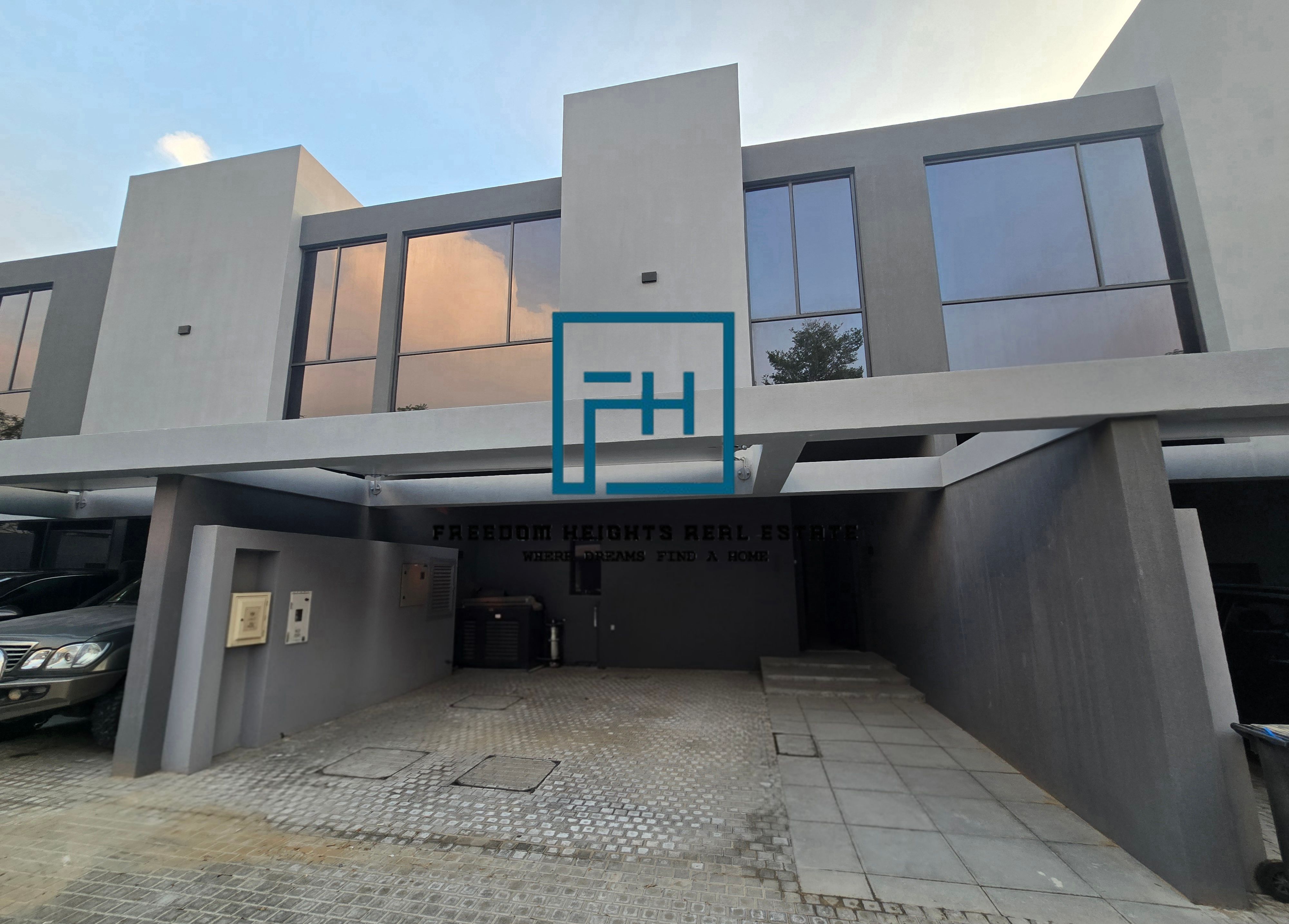 Robinia – Masaar | Modern 4-Bedroom Middle Townhouse for Sale