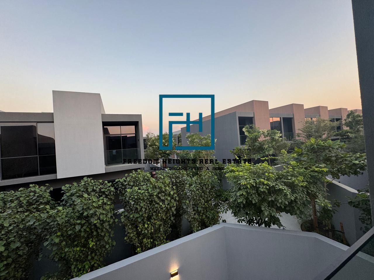 Elegant 3bR Townhouse for sale | KAYA MASAAR