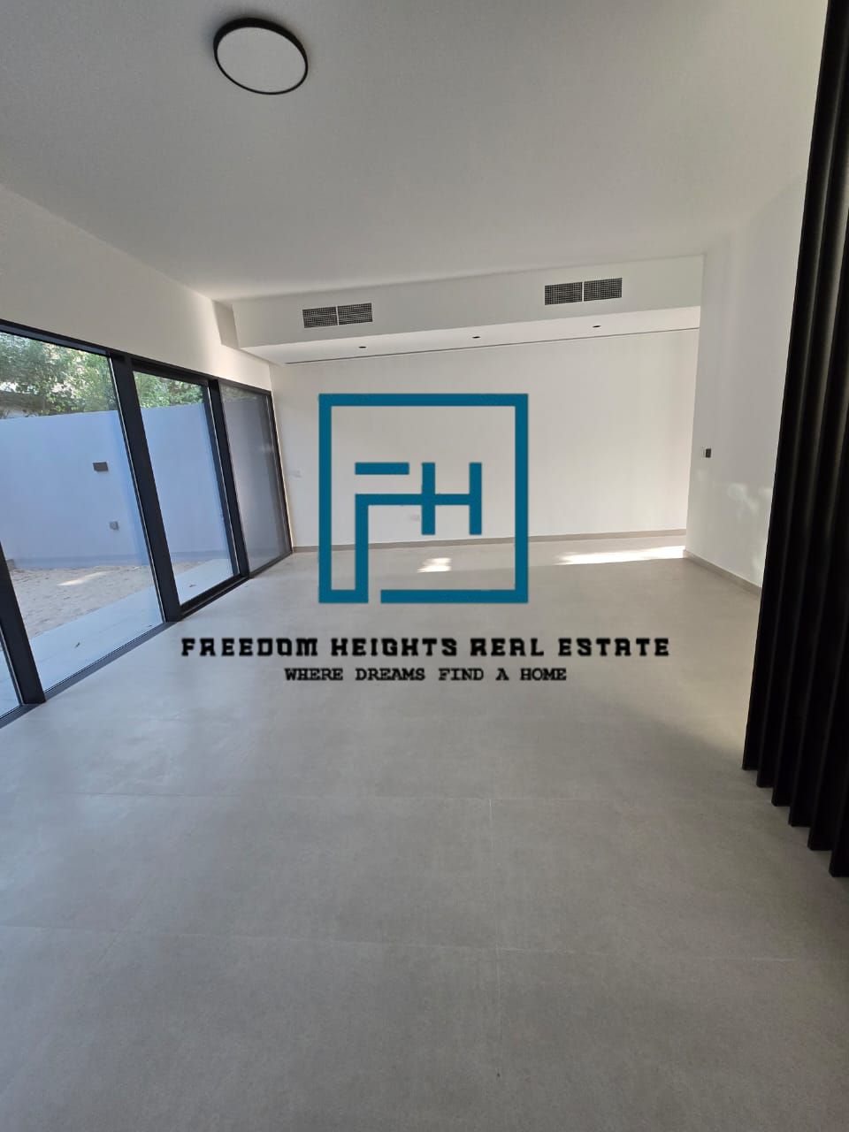 Modern 3BR Middle Townhouse for Rent