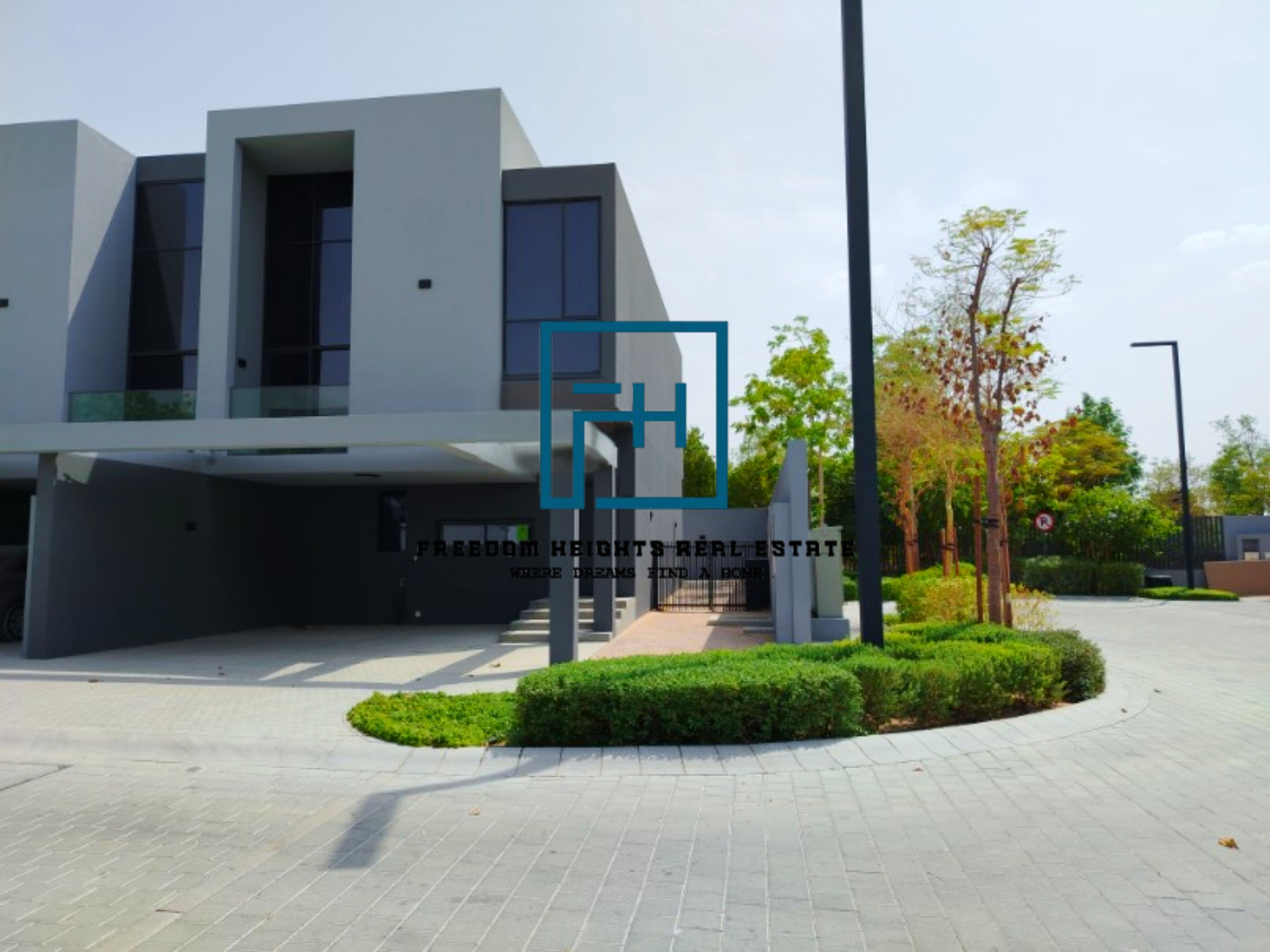 3BED | CORNER | NEAR HANDOVER | FREEHOLD