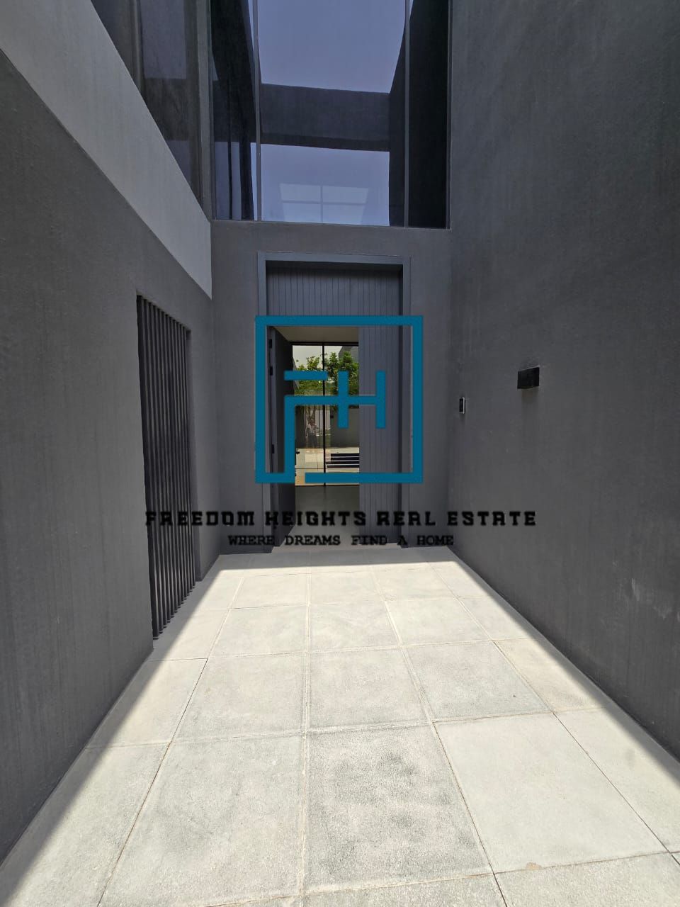 4BED | PRIVATE POOL | 2 LIVING ROOMS BIGGER PLOT