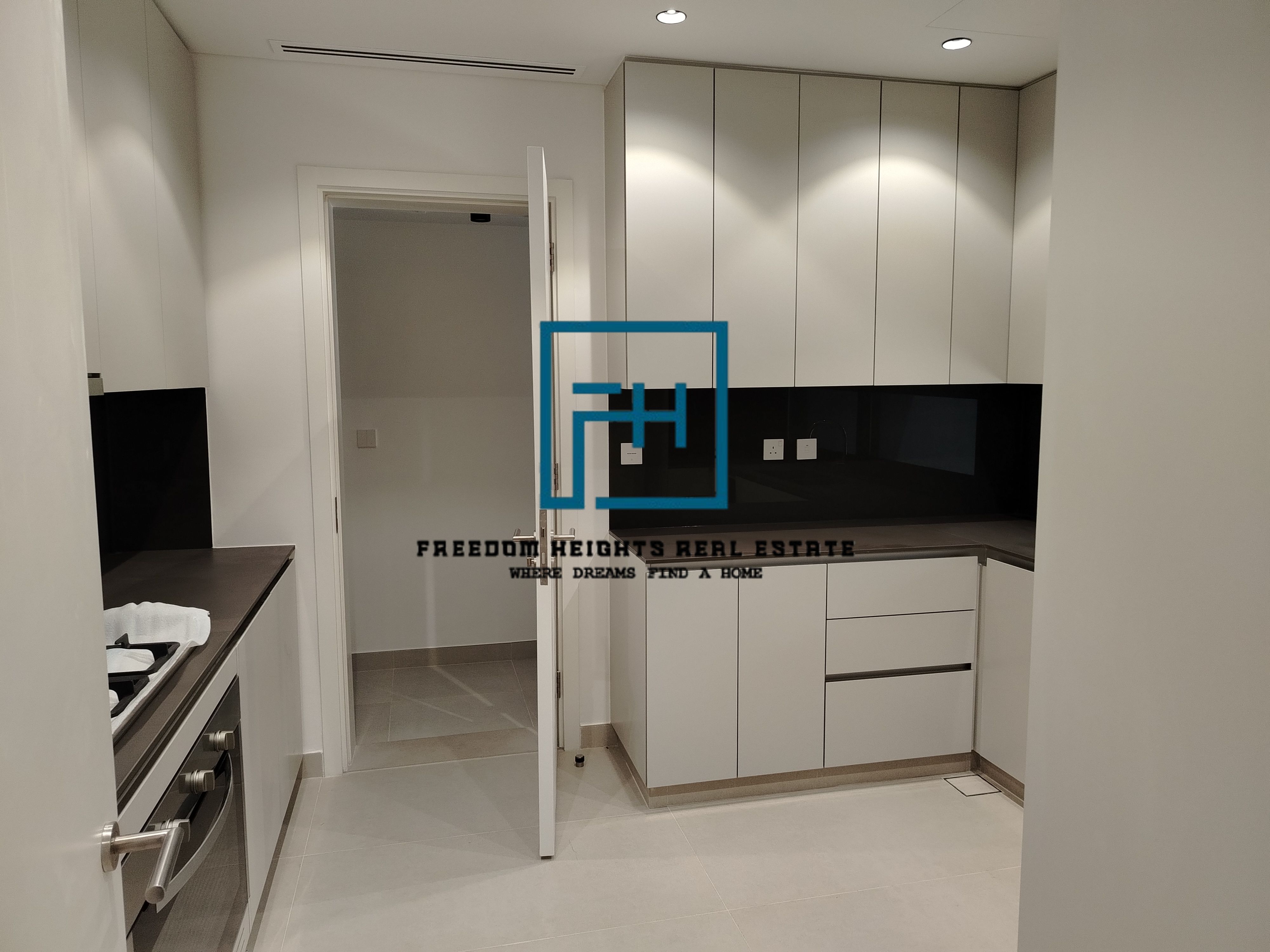 3BED MIDDLE UNIT WITH SMART HOME CONTROL SYSTEM