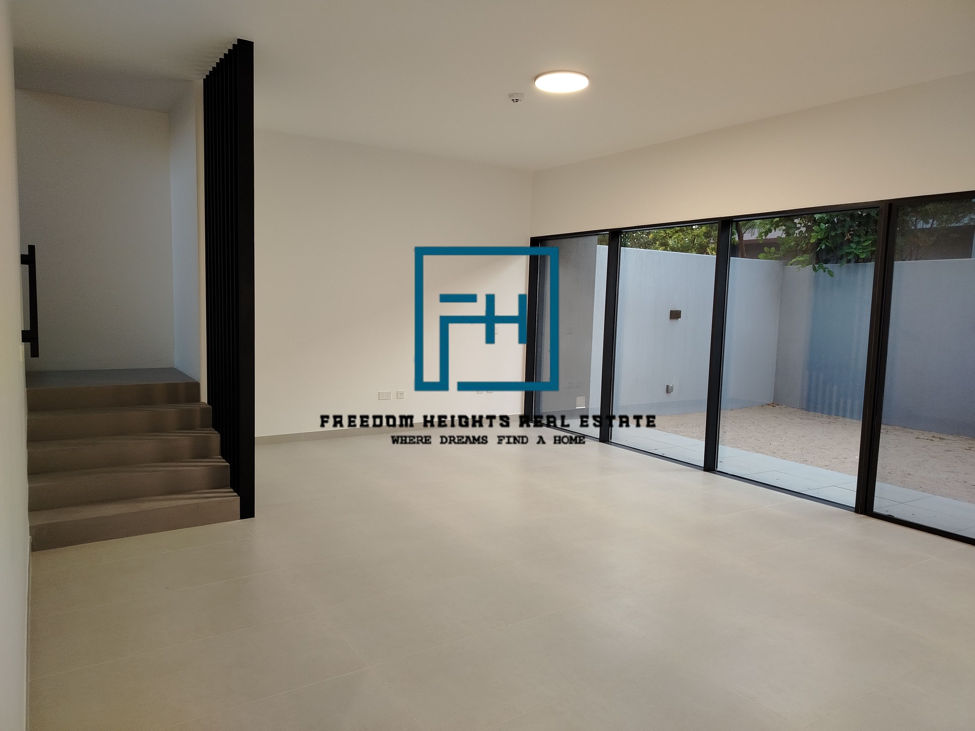 3BED MIDDLE UNIT WITH STYLISH MODERN DESIGN