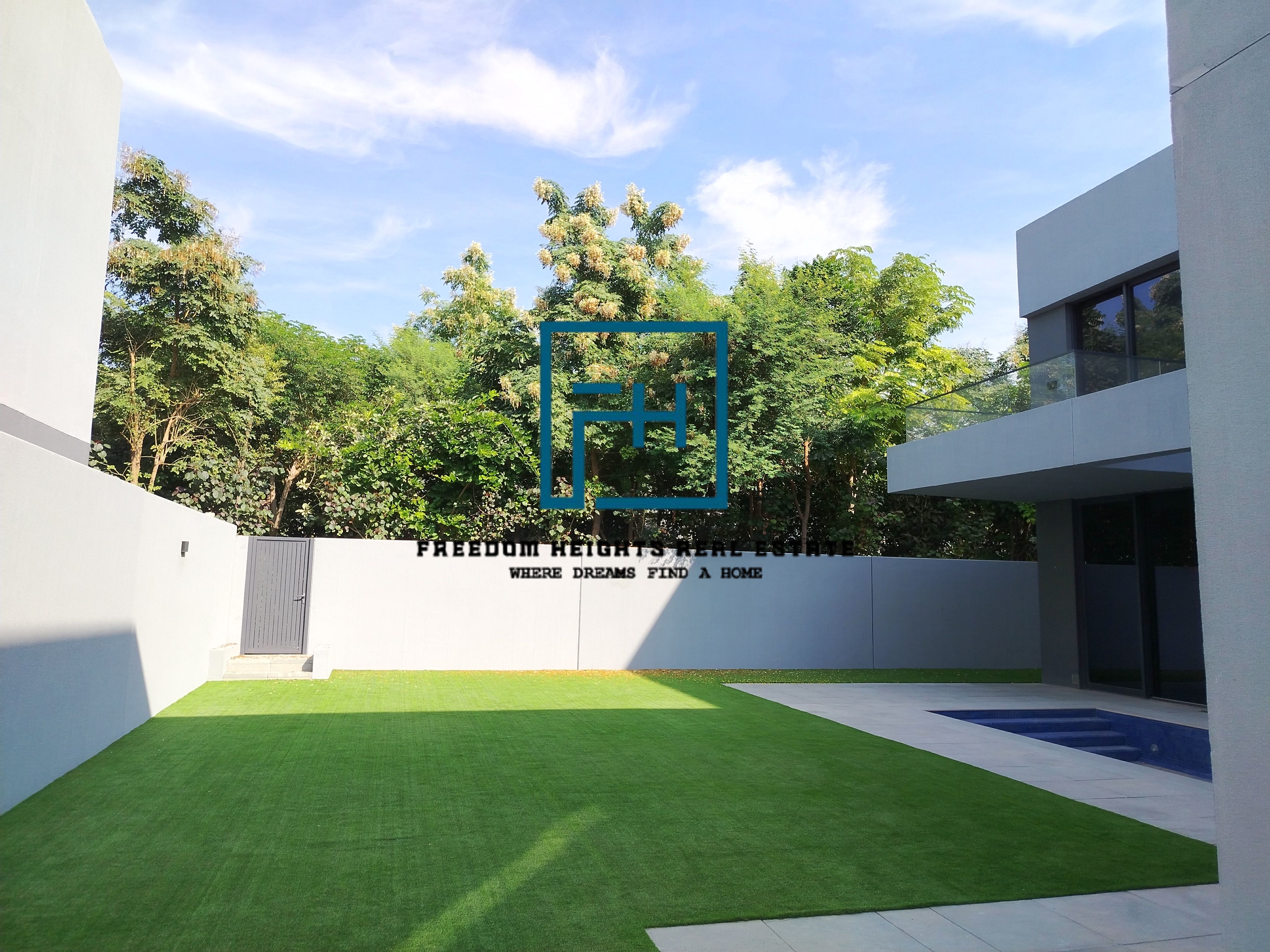 5BED SIGNATURE VILLA | LIFT | POOL | FREEHOLD TITLE DEED AVAILABLE