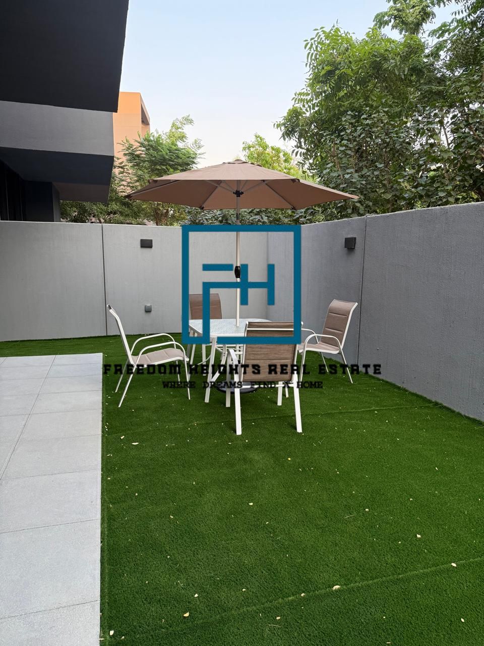 4BED SEMI-DETACHED VILLA WITH BEAUTIFUL LANDSCAPE WORK