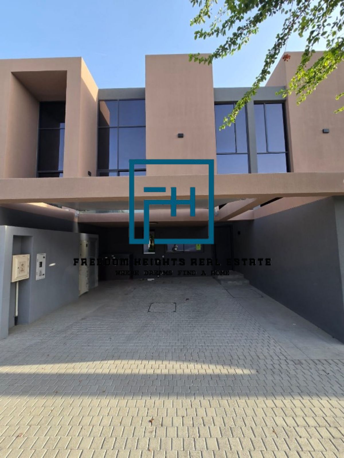 2BED | SINGLE ROW | MORE PRIVACY | GOOD LOCATION