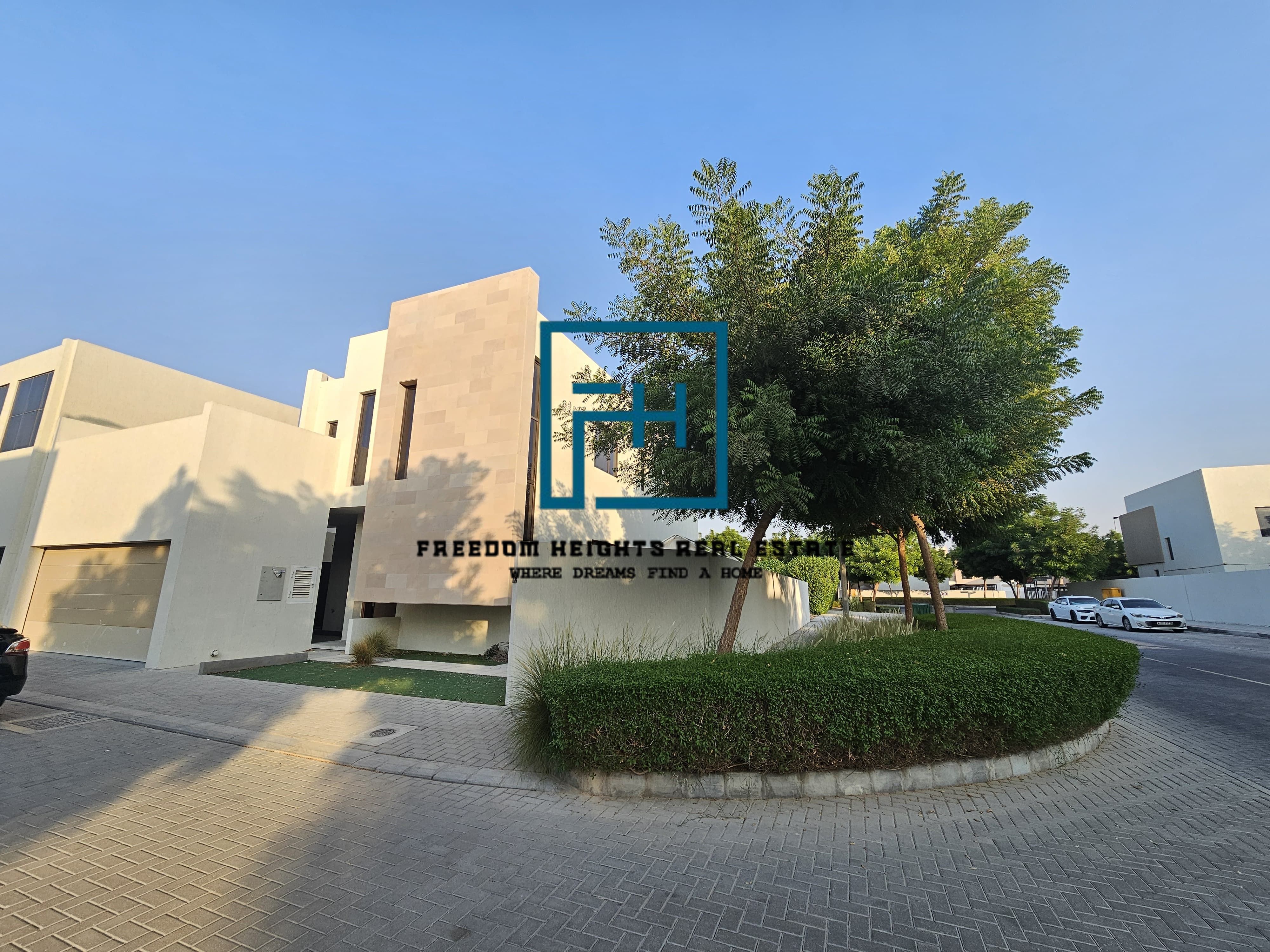 4 bedrooms villa with sama majlis up for rent in Nasma residence.