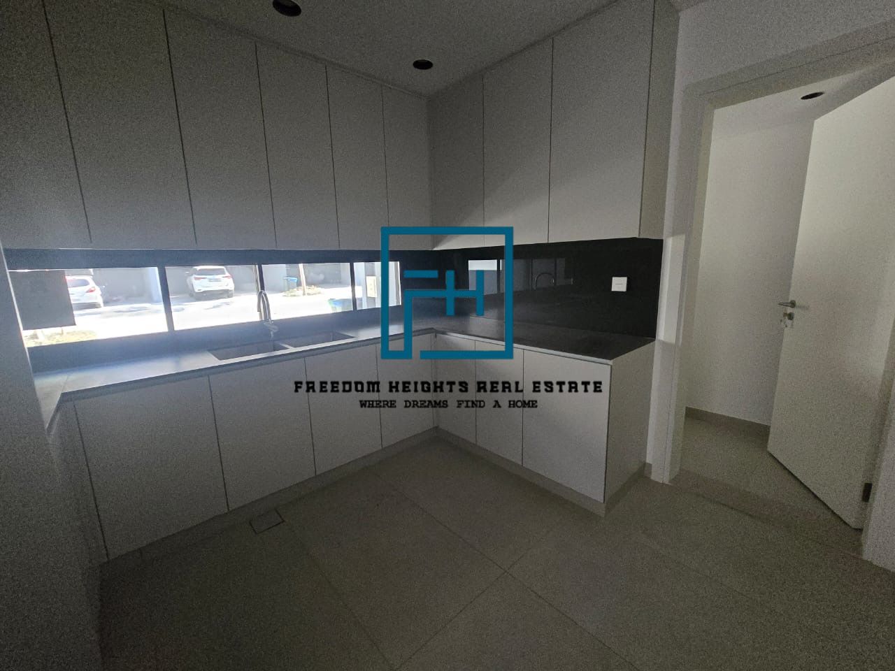 3 bedroom corner townhouse 1 master available for sale.