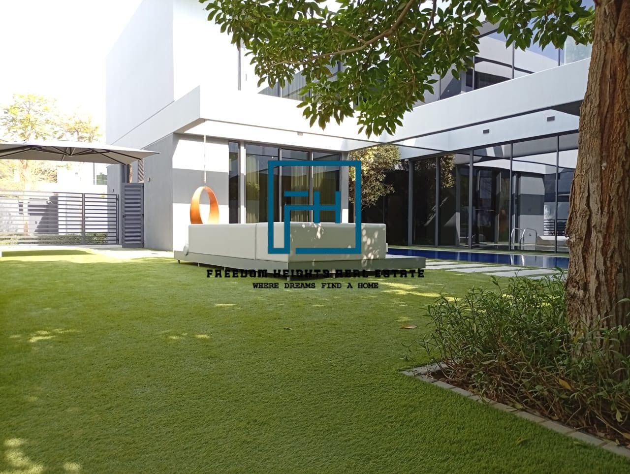 3 bedrooms corner townhouse available for sale in offplan.