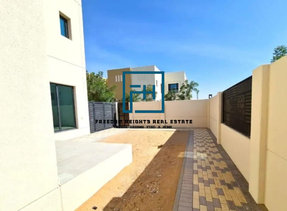 3 bedrooms villa all master for rent.