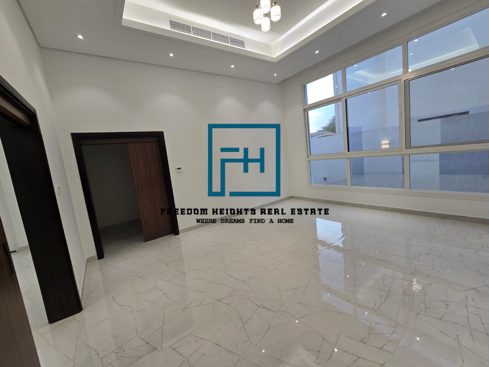 4 bedrooms corner villa with pool for rent.