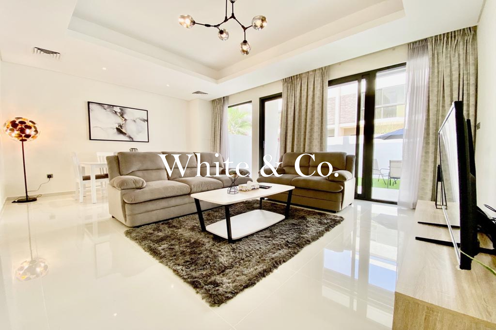 End Corner | Fully Furnished | Mid March