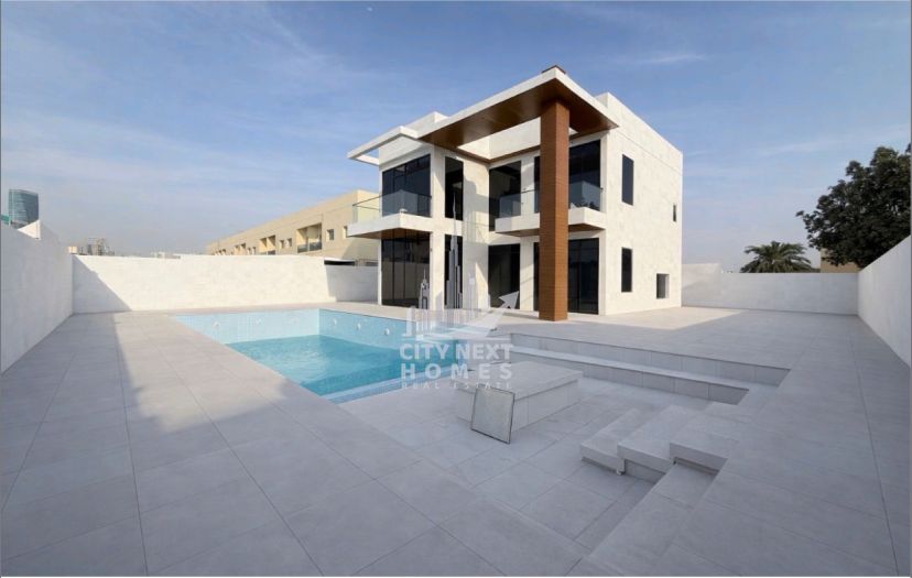 Luxury Villa| Private swimming pool| Maids room|