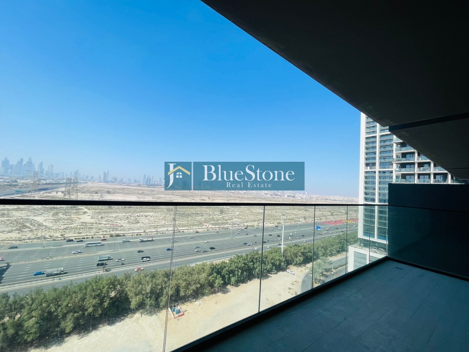 Vacant | Modern One Bed | Stunning View