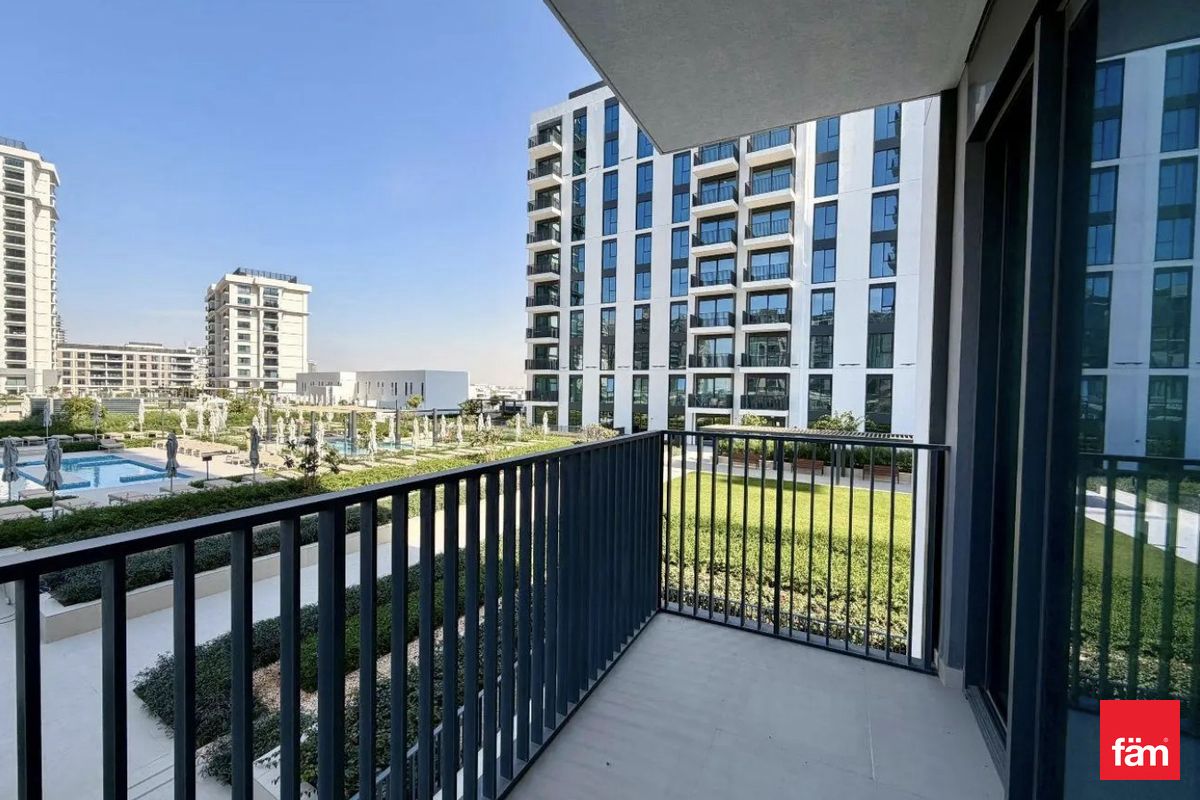 Low Floor | Pool View | Park View