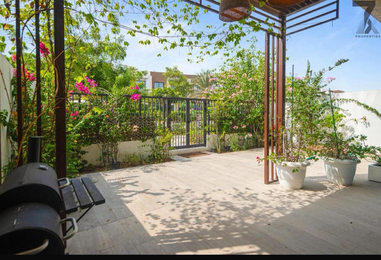Elegant Island Living – Fully Furnished Marbella 1