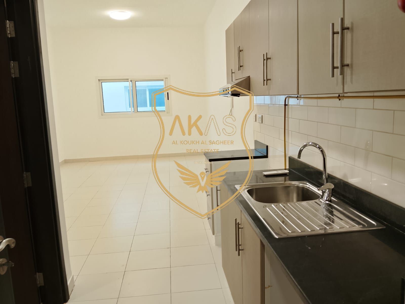 1 MONTH FREE STUDIO CLOSE METRO SALAH AL DIN FREE PARKING CALL NOW
