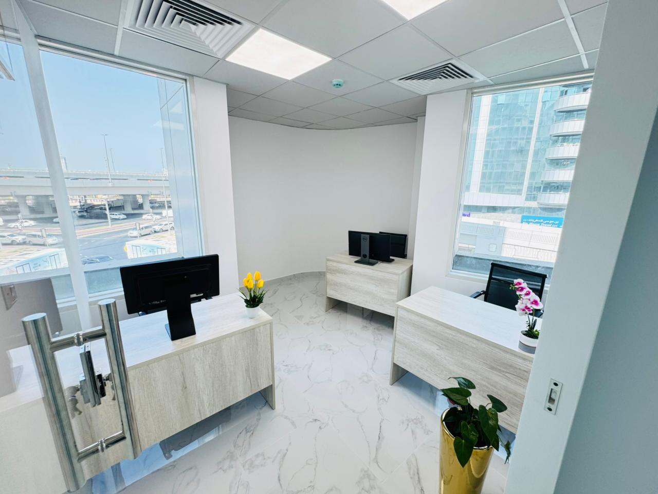 Modern Office | Free Amenities | Direct from Owner