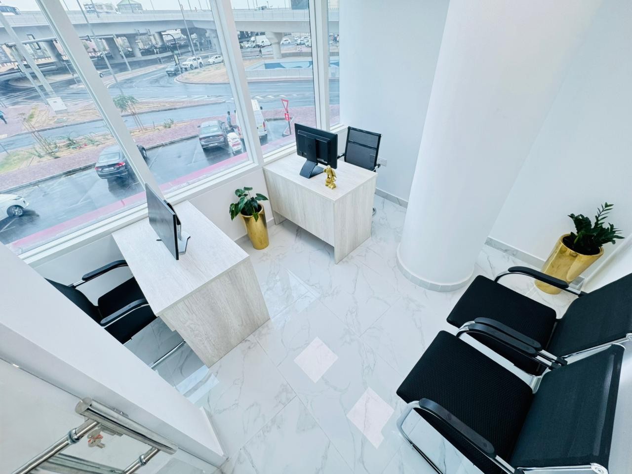 Stunning Office | Free Utility | Near to Metro Station