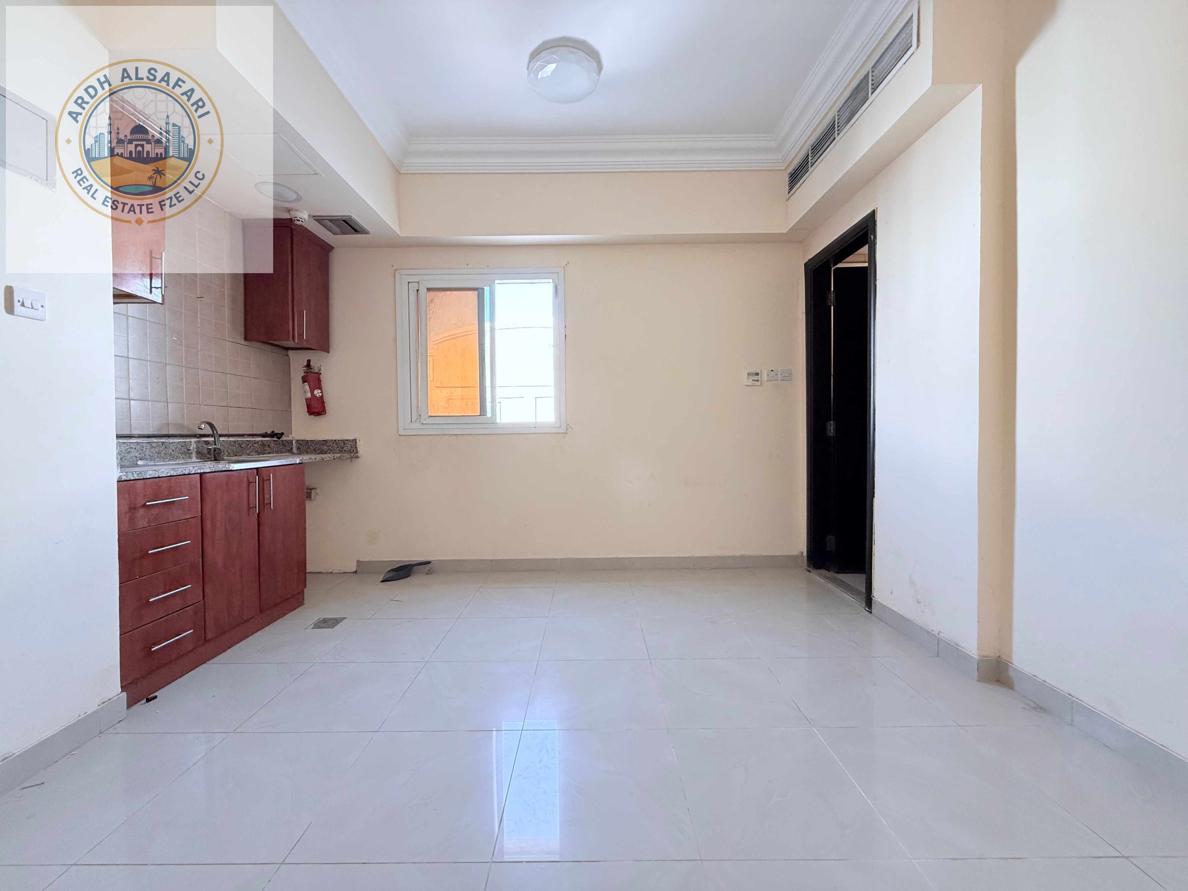 SPACIOUS STUDIO // CENTRAL AC // FAMILY BUILDING // REASONABLE PRICE // NEAR GALAXY CITY SUPERMARKET // COME AND VISIT HOPE SO YOU LIKE IT