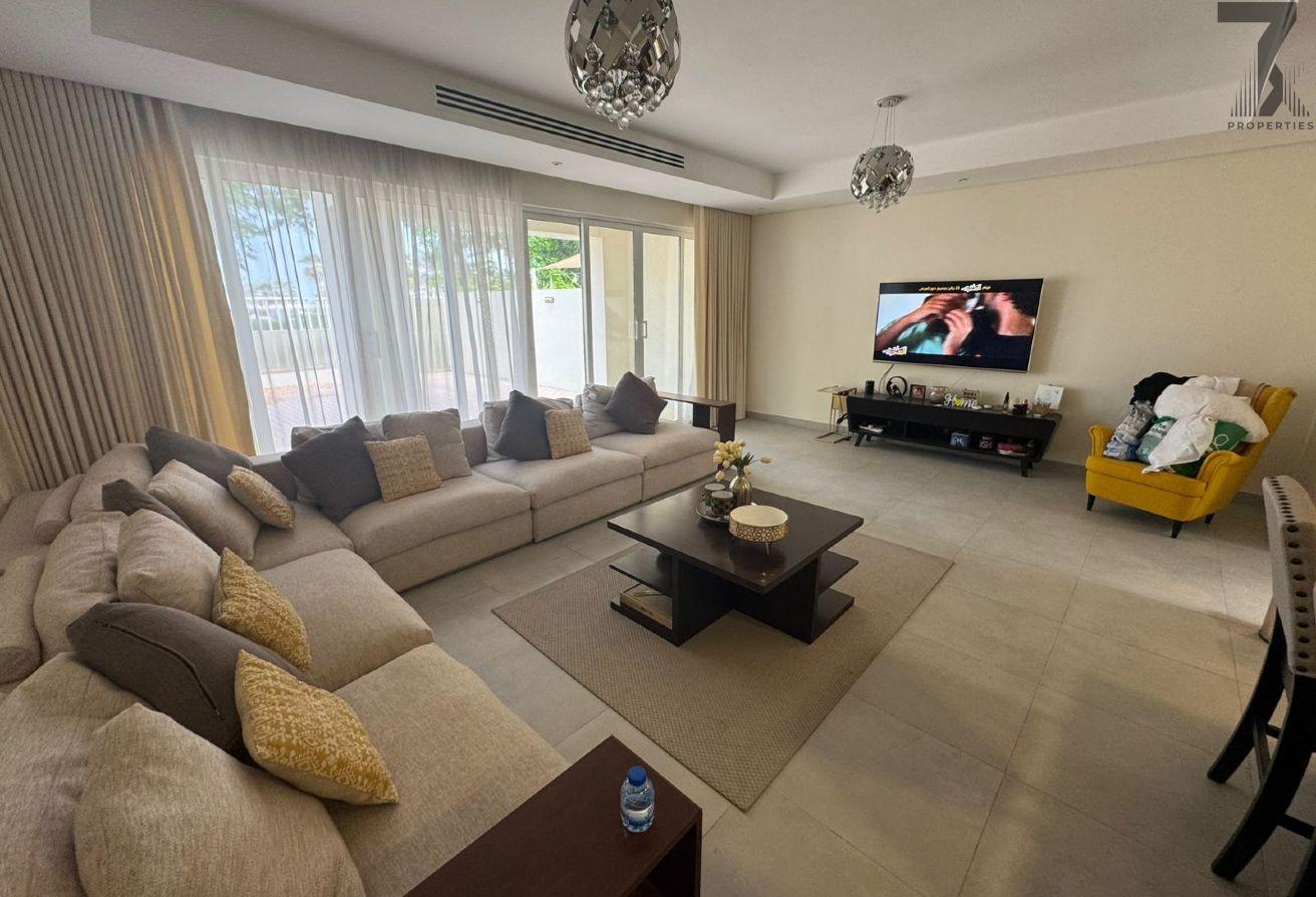 elegant 2bedroom+maid close to international hotel
