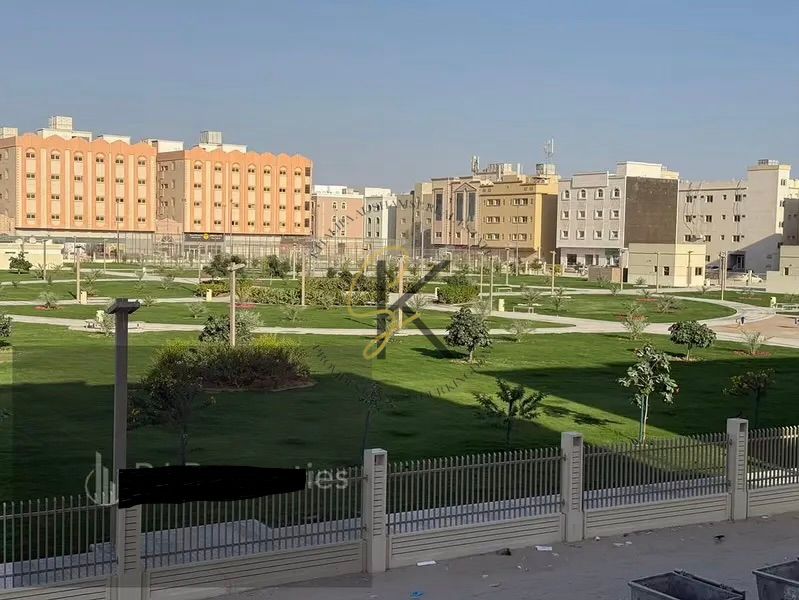 Luxury bigger size good one 3bedroom with three washroom in front of muwailah Park