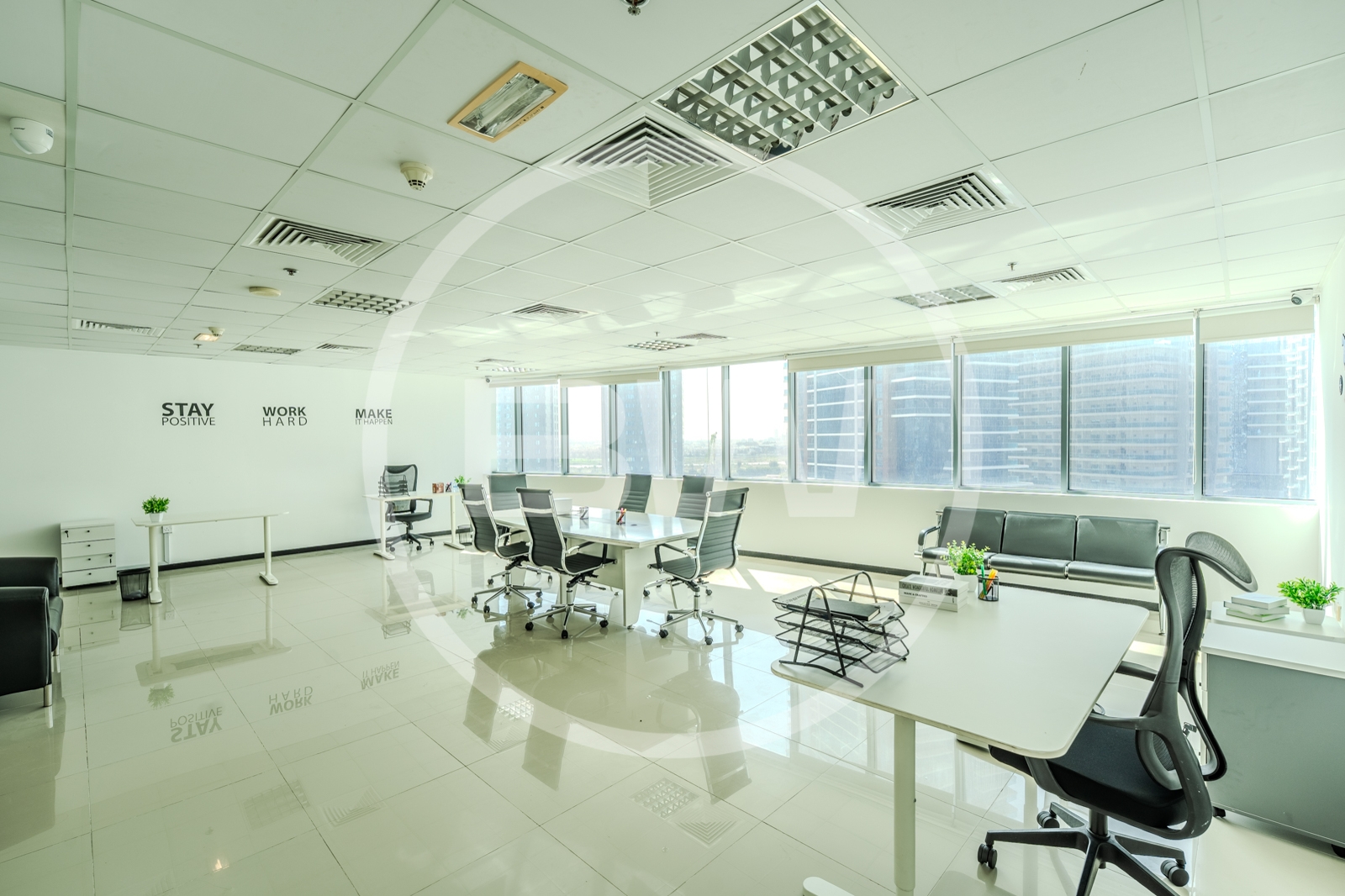 VACANT NOW | CANAL VIEW | FITTED | UNFURNISHED