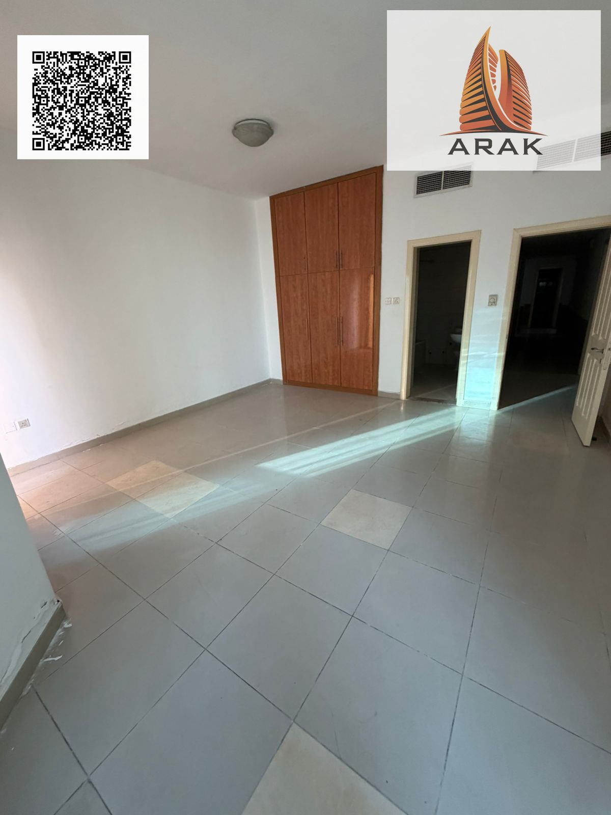 3 Bedroom Apartment for Sale in Al Khor – Ajman Area: 2,363 sq ft Partial view Asking price: AED 560,000