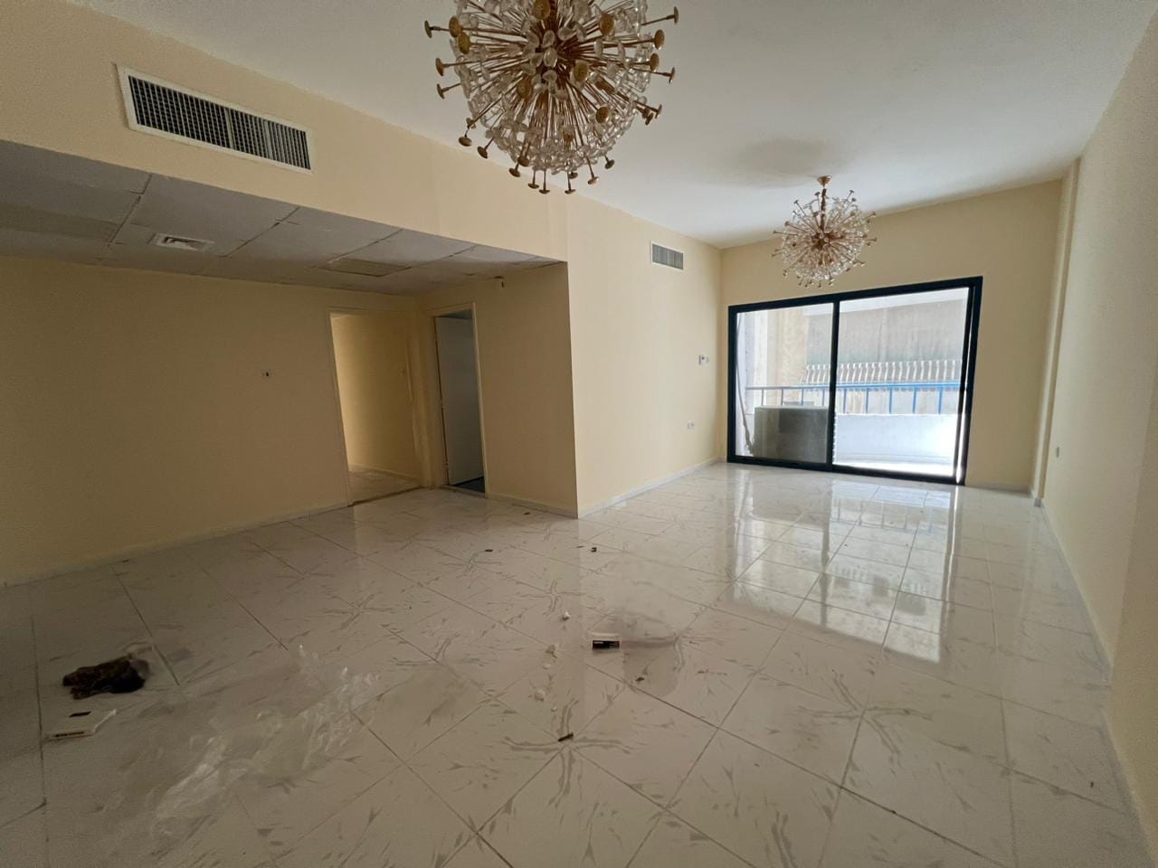 Two bedrooms and a hall / Al Majaz 3 / upscale neighborhood / balconies with super deluxe finishing / built-in wardrobes / central air conditioning /