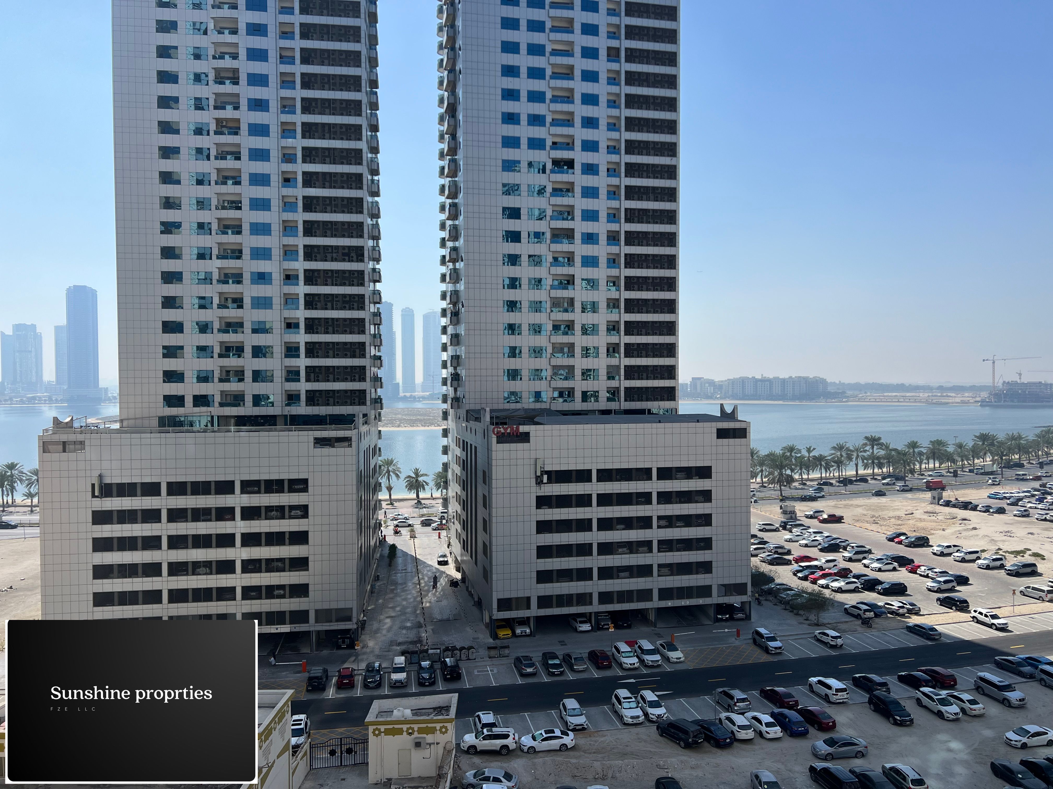 Sea View LAVISH 2BHK Available NEAT CLEAN WITH GYM