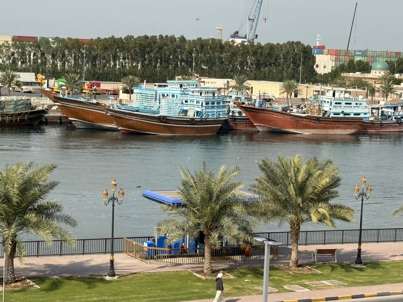 Open view / Sand parking / Deferred deposit / Balcony / One bedroom and living room
