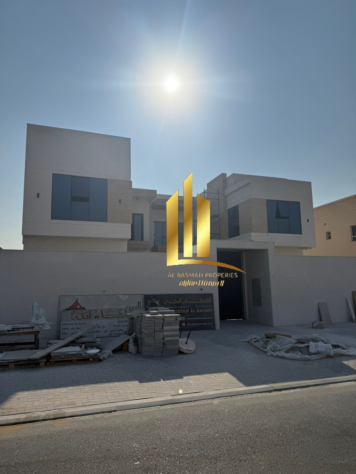 Luxury villa for sale in Al-Hawshi