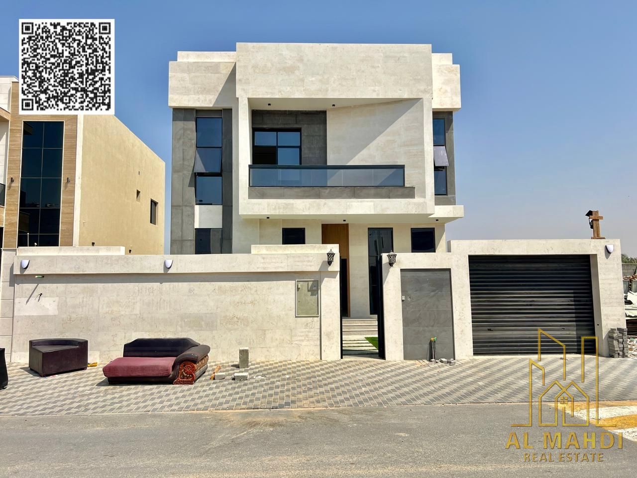 Modern villa for sale directly from the owner, including registration fees. Price is negotiable.