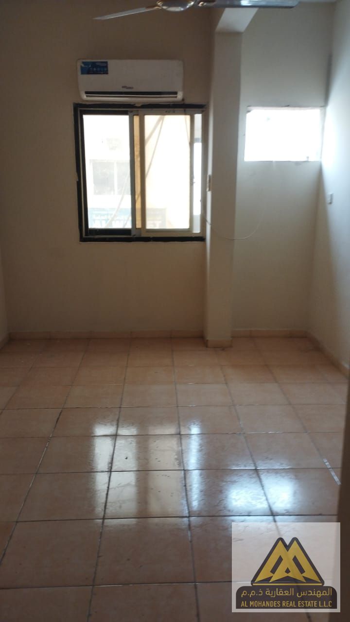 Workers' accommodation for rent in Ajman Industrial Area 2 - Entire floor with the benefit of reduced electricity bills
