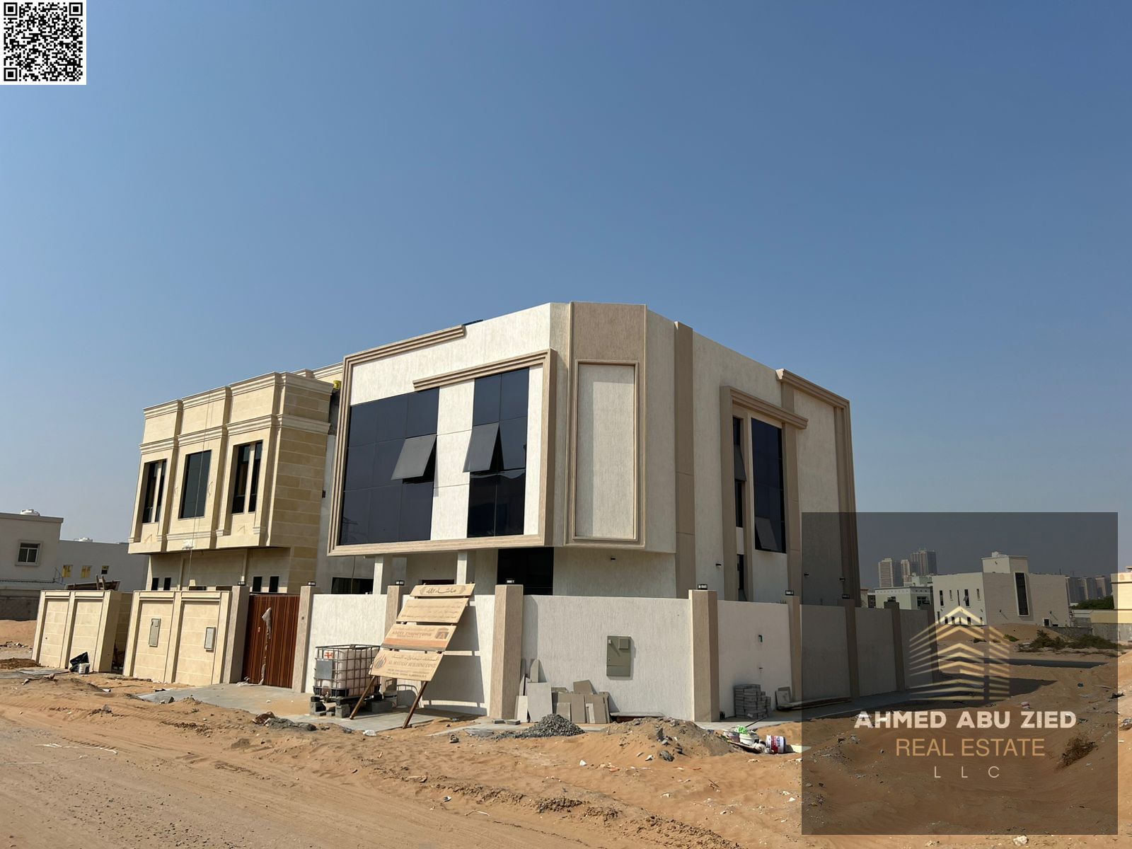 Brand new villa for sale in Ajman - 3200 sq ft - 2 floors - 5 bedrooms + majlis + living room - laundry room - with air conditioning - Asking price on