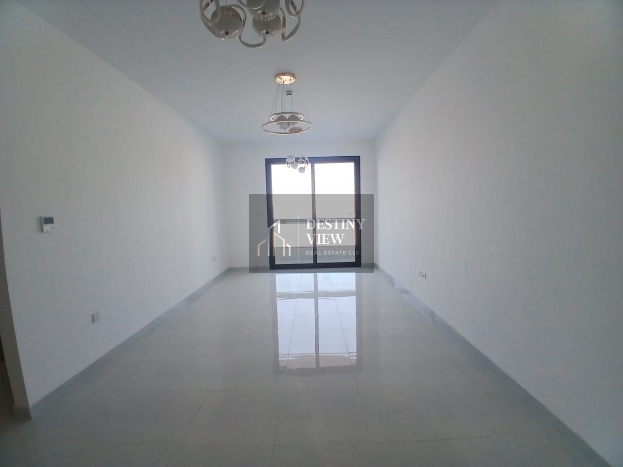 Brand new building lavish 2bhk 3 bathroom with balcoy and parking just rent 65k