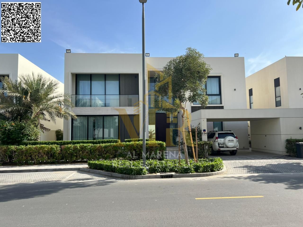 Luxurious royal palaces in Al Zorah, Ajman, with natural views, modern design, full services, and a stunning