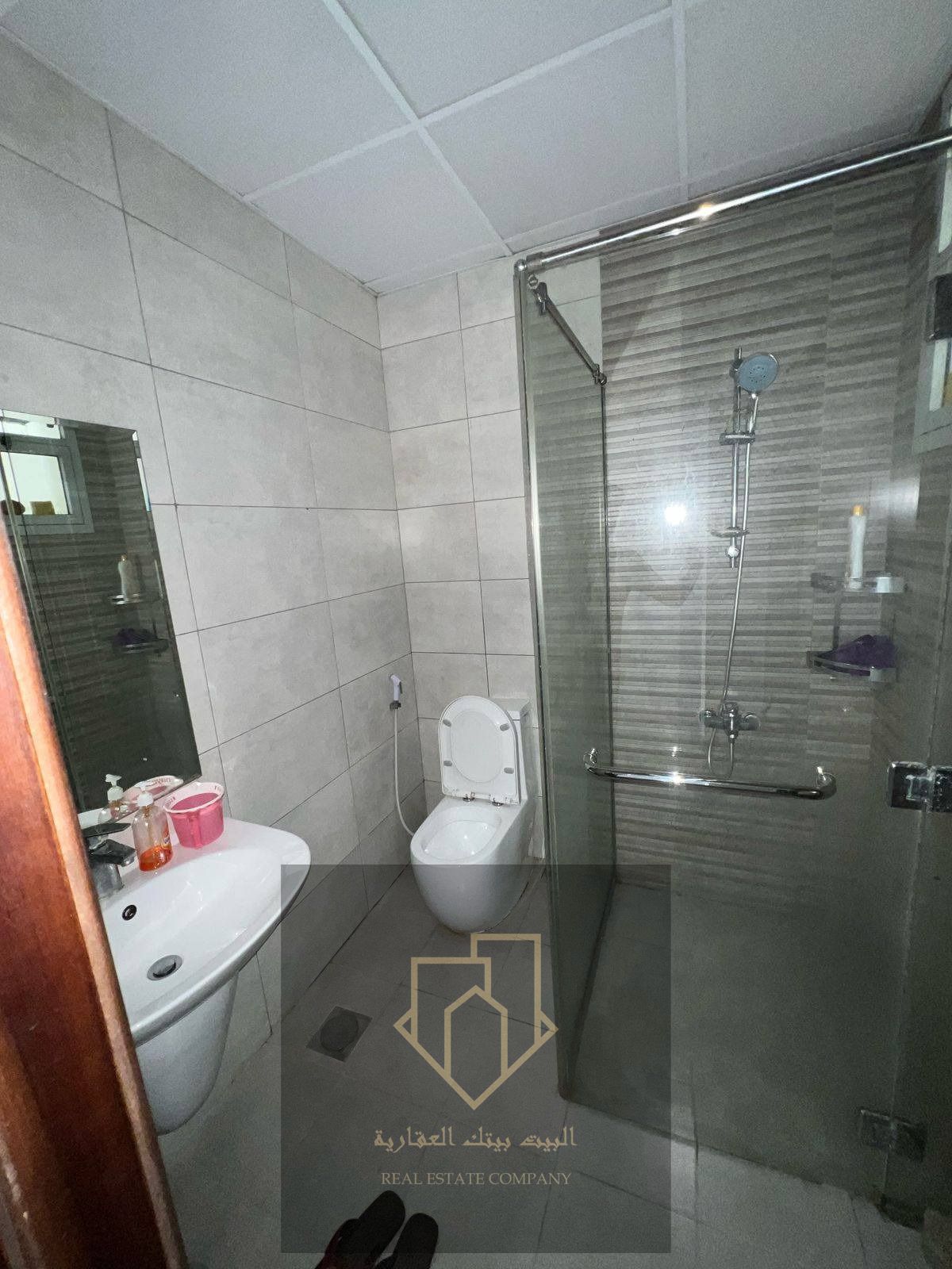 A spacious 1-bedroom and living room apartment for rent in Al Rawda 1, Ajman, near Sheikh Mohammed