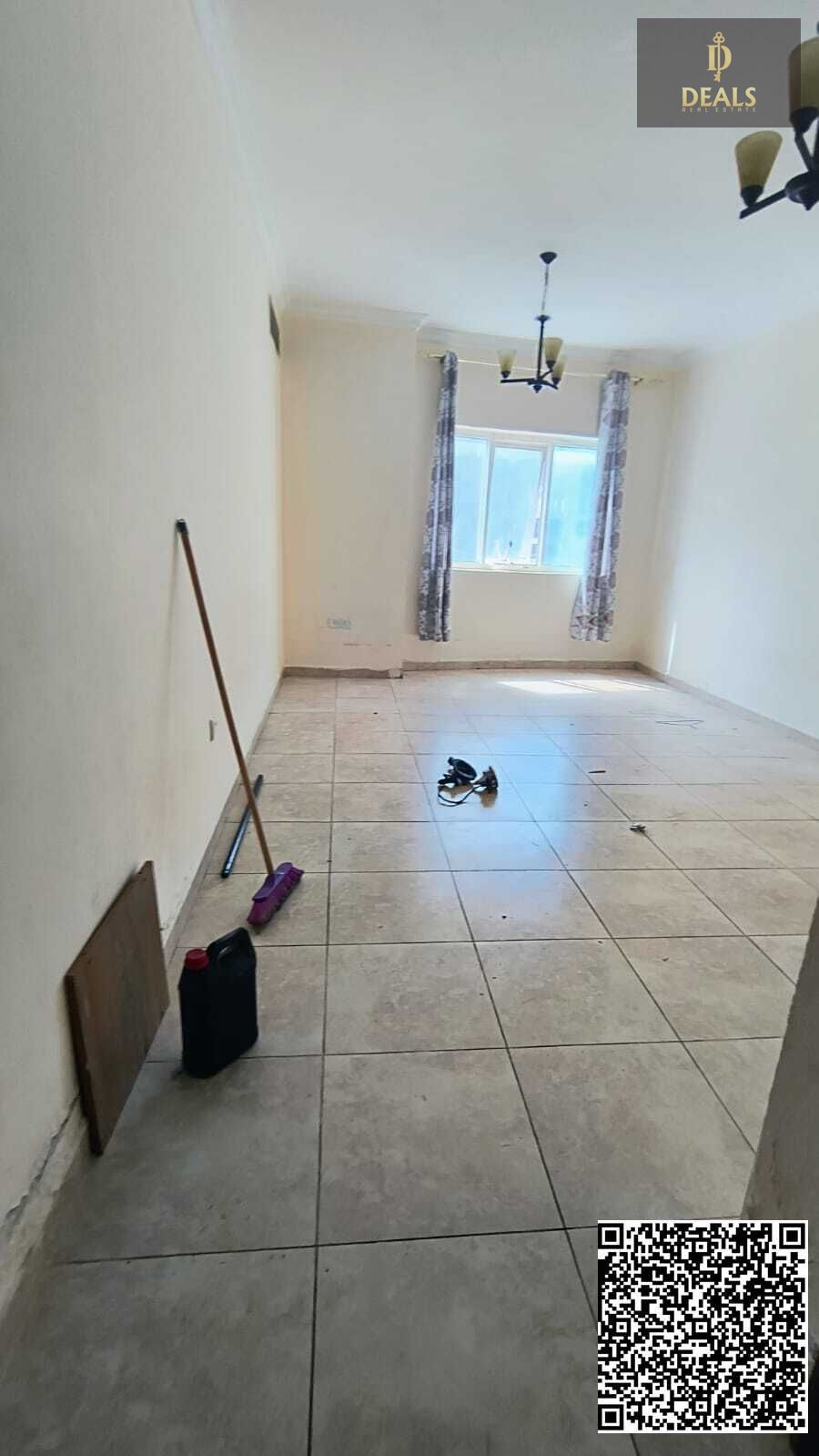 2BHK Apartment on University Street in Al Hamidiya – Master Bedroom, Separate Kitchen, Practical Layout, Close to All Services at a Competitive Annual