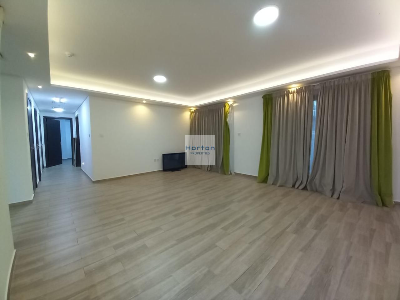 UNFURNISHED 2BR I COMMUNITY VIEW I NEAR DUBAI MALL
