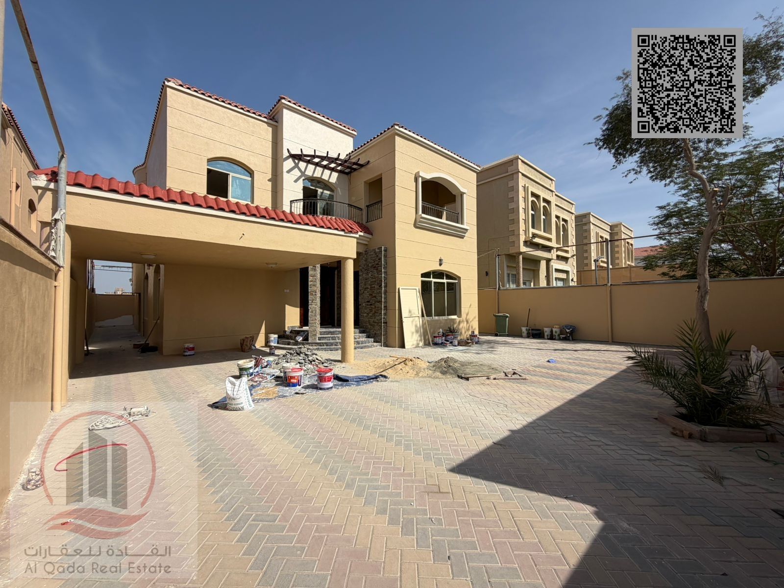 Villa for sale in Ajman, Al Muwaihat area. 5 master bedrooms, living room, majlis, and maid's room. Open to all nationalities. Bank financing availab