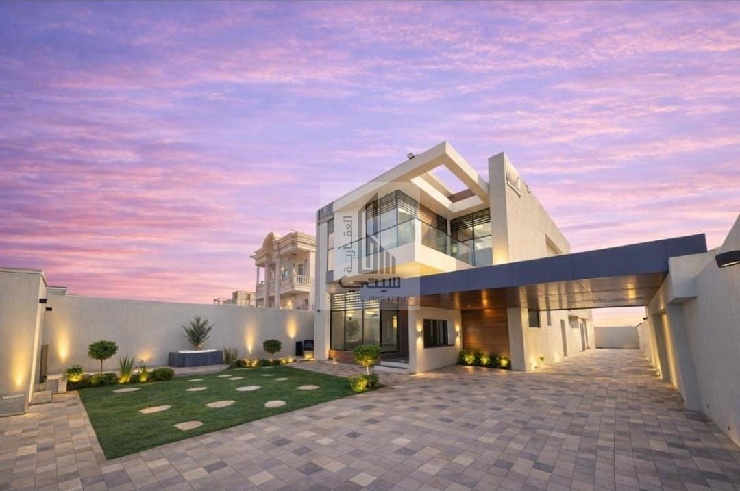 Luxury villa with no annual fee freehold
